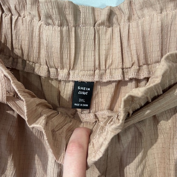 🎉4/30$🎉 Shein Curve High-Waisted Pink Pants - Size 3XL - Picture 2 of 3